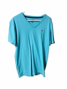 Hollister Men's SZ.M Short Sleeve V Neck T-Shirt Must Have Collection P To P 19